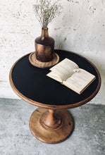Load image into Gallery viewer, Pretty Round Accent Table