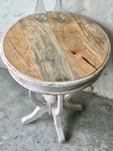 Load image into Gallery viewer, Cute Farmhouse Round Accent Table