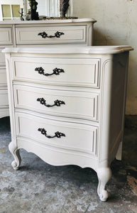 Classy Vintage French Provincial Bedroom Set (3pc)