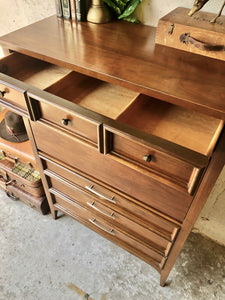 Beautiful Vintage MCM Bassett Chest of Drawers w/Secretary Desk