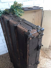 Load image into Gallery viewer, Amazing antique steamer trunk