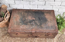 Load image into Gallery viewer, Amazing old rusty trunk