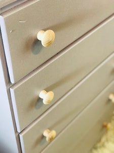 Adorable Kid’s Chest of Drawers with Matching Chair