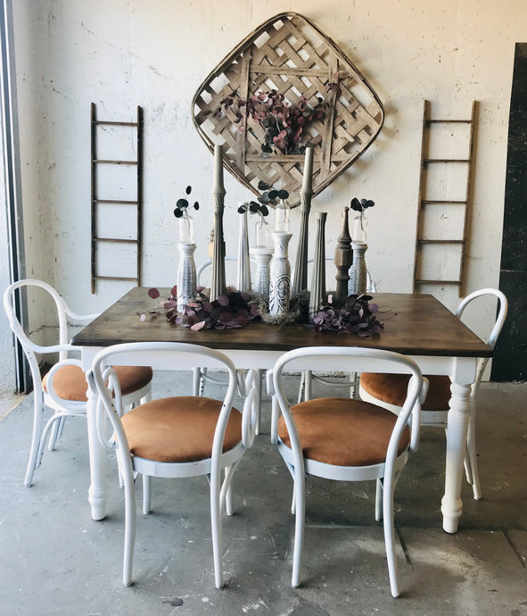 Beautiful Farmhouse Dining Table & Chairs (7pc)