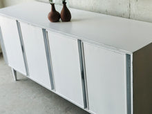 Load image into Gallery viewer, Beautiful Vintage MCM Buffet or TV Stand