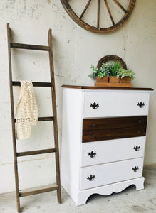 Adorable Farmhouse Chest of Drawers