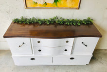 Load image into Gallery viewer, Beautiful MCM Sideboard or TV Stand
