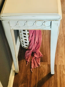 Beautiful Coastal White Entryway Table