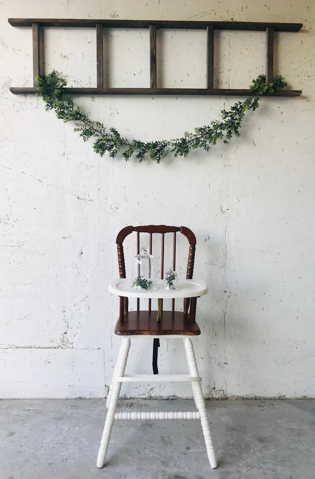 Darling Vintage Farmhouse Highchair