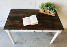 Load image into Gallery viewer, Pretty Farmhouse Desk