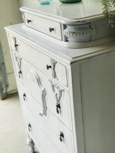 Load image into Gallery viewer, Stunning Antique Chest of Drawers