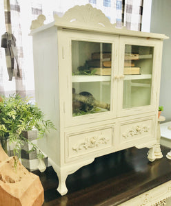 Darling Shabby Tabletop Curio Cabinet