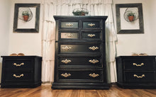 Load image into Gallery viewer, Stunning Onyx Black Bedroom Set