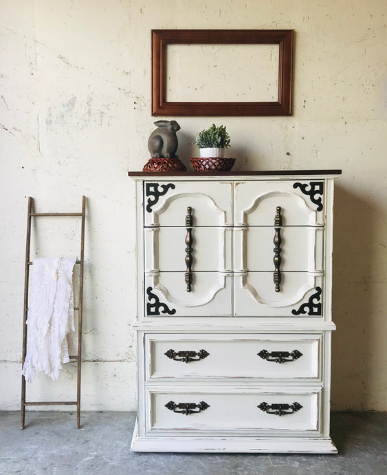 Stunning Large Farmhouse Chest of Drawers