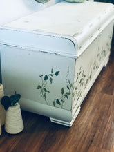 Load image into Gallery viewer, Gorgeous Vintage Garden Inspired Lane Cedar Chest
