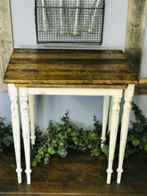 Load image into Gallery viewer, Adorable Farmhouse Nesting Table Set (2)