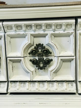 Load image into Gallery viewer, Stunning Ornate Vintage TV Stand