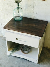 Load image into Gallery viewer, Cute Vintage Single End Table or Nightstand