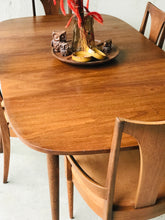 Load image into Gallery viewer, Stunning Broyhill Brasilia MCM Dining Table &amp; Chairs