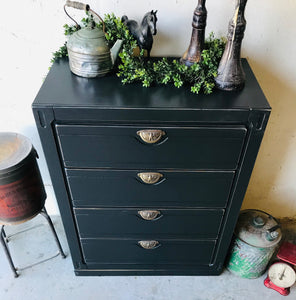 Classy Vintage Chest of Drawers