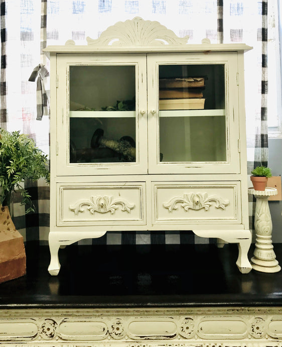 Darling Shabby Tabletop Curio Cabinet