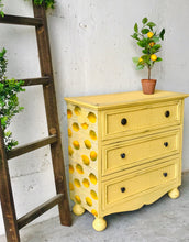 Load image into Gallery viewer, Shabby Little Chest of Drawers