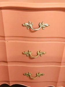 Beautiful Vintage French Provincial Dresser Set