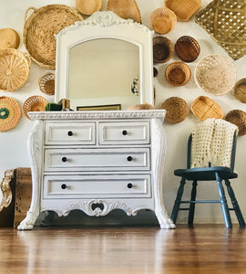 Gorgeous Clawfoot Chest of Drawers w/Mirror