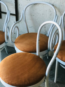 Beautiful Farmhouse Dining Table & Chairs (7pc)