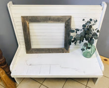 Load image into Gallery viewer, Cute Farmhouse Pew Bench