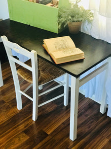 Adorable Farmhouse Kid’s Desk & Chair