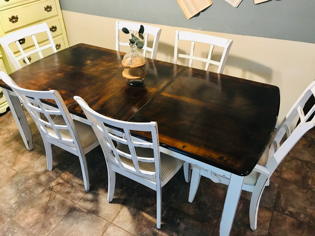 Deposit paid (balance $250) Gorgeous Farmhouse Table w/Leaf & Chairs