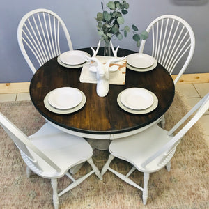 Perfect Round Farmhouse Table & Chairs