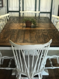 Beautiful Large Farmhouse Table & Chairs