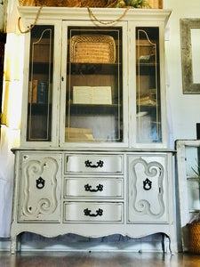 Beautiful French Provincial China Cabinet