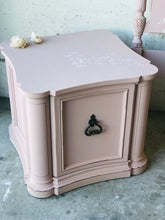 Load image into Gallery viewer, Pretty Pink Twin Bedroom Set