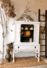 Load image into Gallery viewer, Available @Twin Rivers Local Vintage