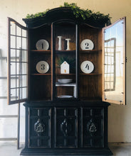 Load image into Gallery viewer, Stunning Vintage China Cabinet