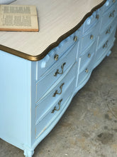 Load image into Gallery viewer, Pretty Vintage French Provincial Dresser