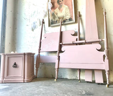 Load image into Gallery viewer, Pretty Pink Twin Bedroom Set
