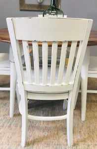 Gorgeous Farmhouse Round Table & Chairs