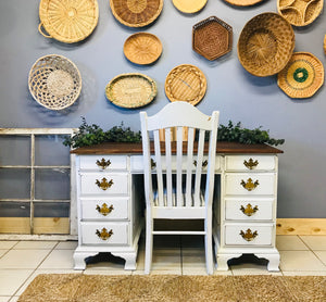 Perfect Farmhouse Desk & Chair