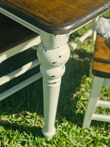 Gorgeous Farmhouse Table & Chairs