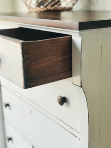 Beautiful Antique Farmhouse Chest of Drawers