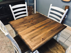 Perfect Little Farmhouse Table & Chairs