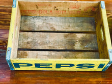 Load image into Gallery viewer, Amazing Vintage Pepsi Crate