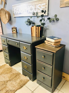 Classy Black Farmhouse Single End Table/Nightstand