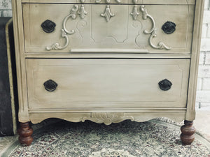 Stunning Antique Chest of Drawers