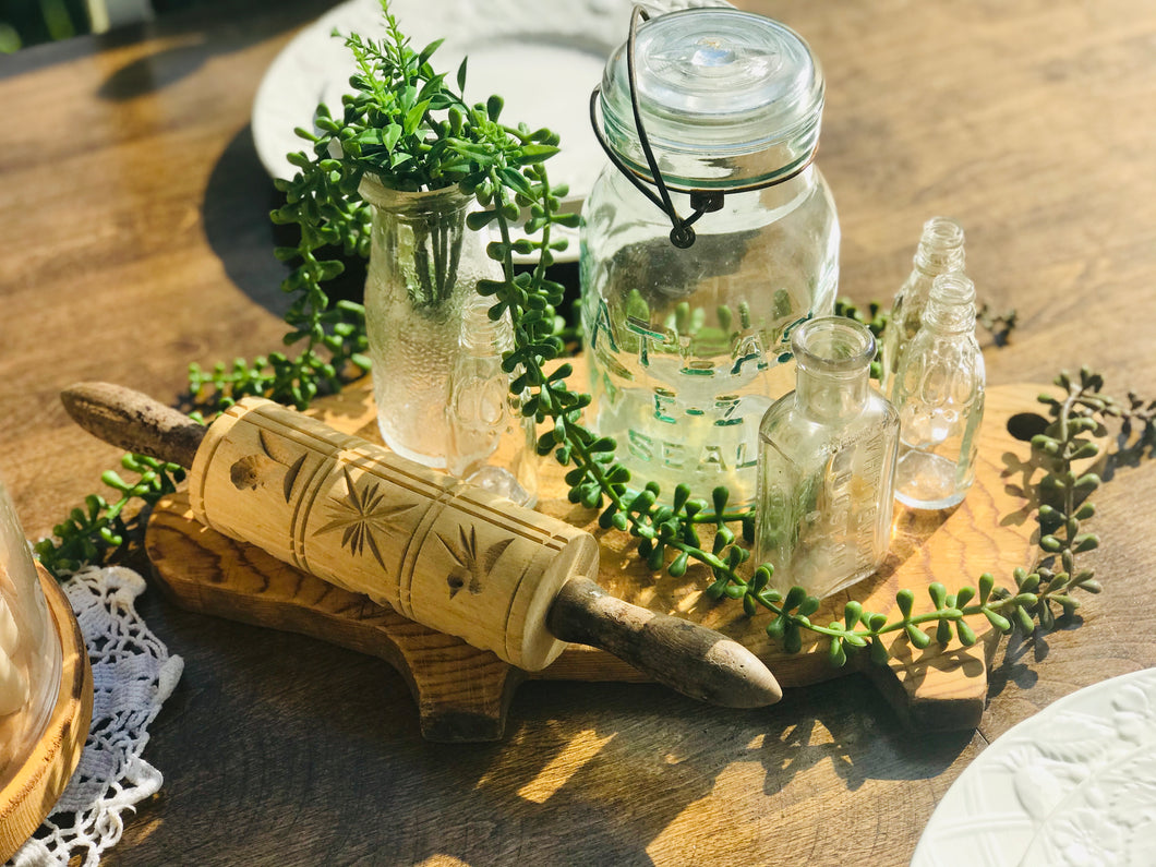 Farmhouse Table Vignette