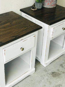 Cute Farmhouse Nightstand Set